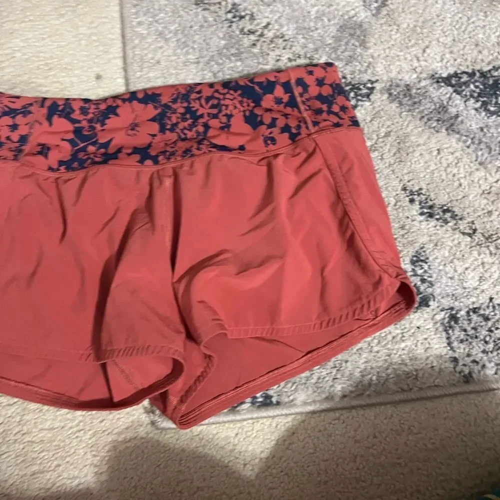 Lululemon‎ Run Times Short II Sz 6 - Picture 6 of 13